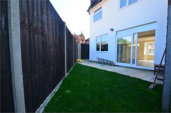 Maxwelton Close, Mill Hill